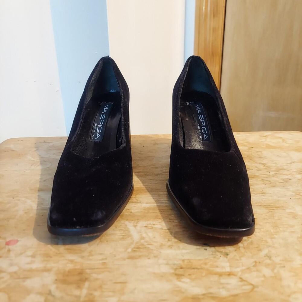Via Spiga Black Suede Block Heel Pumps - Picture 5 of 9